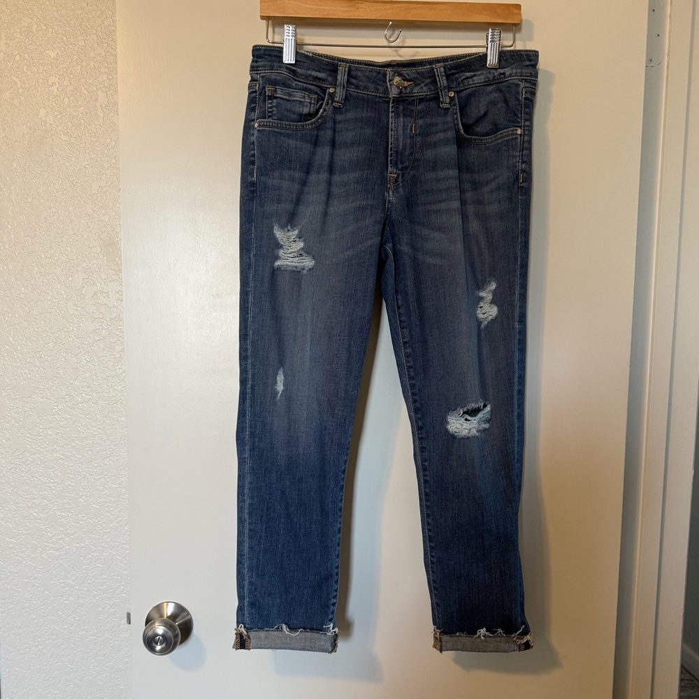 bebe Camilla capri’s Women's Distressed Blue Jeans, 28
